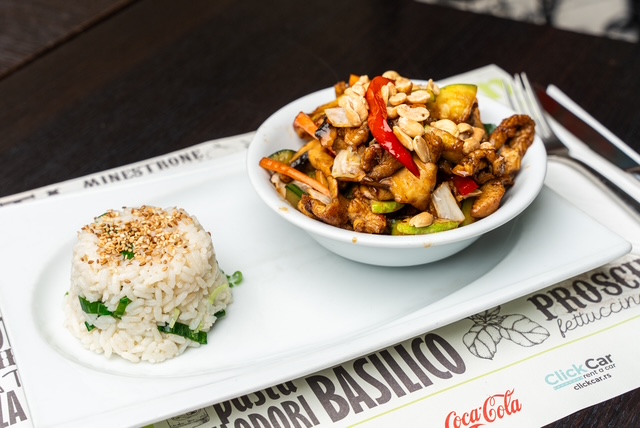 Piletina sa kikirikijem