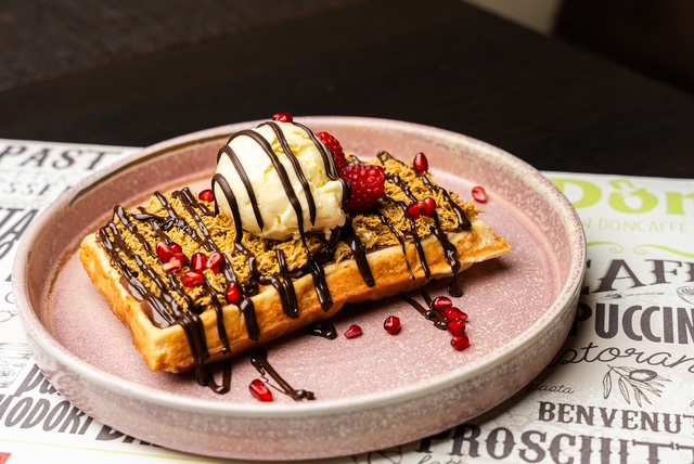 Dubai Waffle